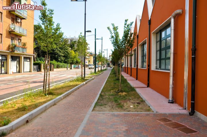 Immagine Una via del centro di Mestre - © lornet / Shutterstock.com