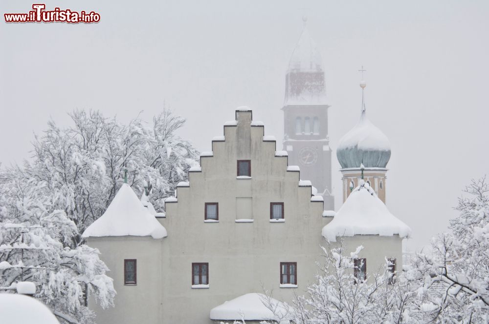 Immagine Un'abbondante nevicata nella città bavarese di Augusta, Germania.