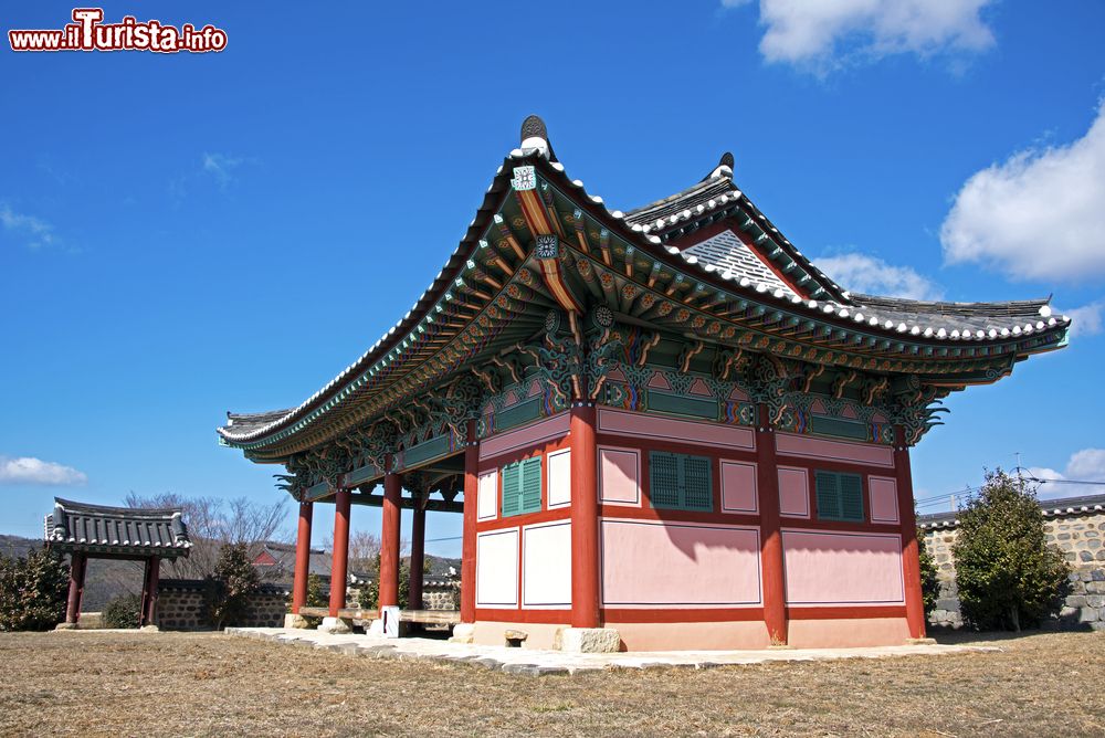 Immagine Unjuheon, nel complesso di Chungcheong Suyeongseong a Boryeong, un castello della Corea del Sud