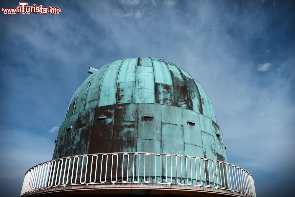 Immagine uno degli osservatori di Herstmonceux in Inghilterra, faceva parte del complesso di Greenwich