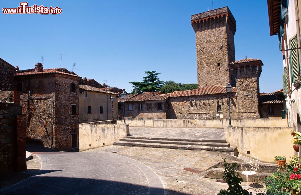 Immagine Uno scorcio del Castello del borgo di Lucignano in Toscana