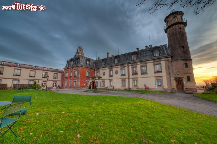 Immagine Uno scorcio del castello d'Isenbourg a Rouffach, Alsazia, Francia. Eretta in epoca merovingia, questa dimora ospitò la residenza di Dagoberto II° - © joeborg / Shutterstock.com