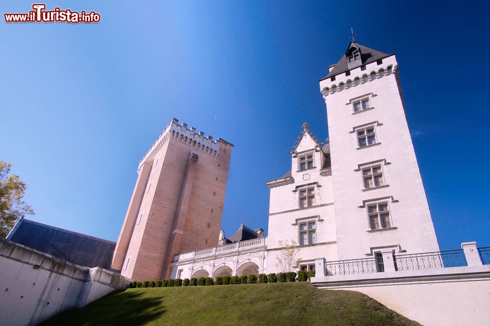 Immagine Uno scorcio del castello medievale di Pau, Francia, luogo di nascita del re Enrico IV°.