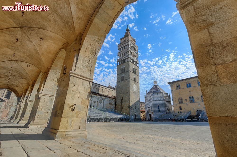 Immagine Uno scorcio del Duomo di Pistoria in Toscana, nel centro storico cittadino