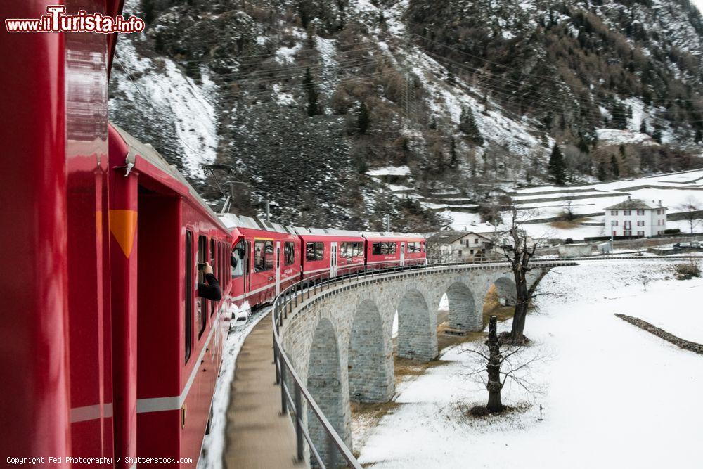 Immagine Uno scorcio del viadotto di Brusio in inverno con la neve, Svizzera - © Fed Photography / Shutterstock.com