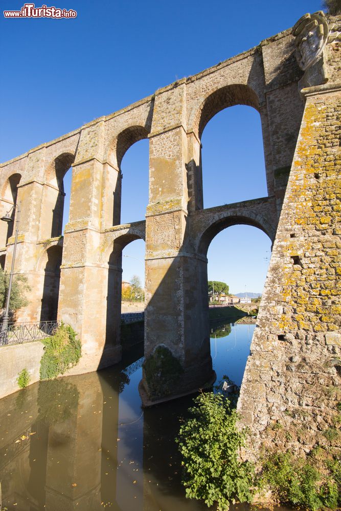 Immagine Uno scorcio dell'acquedotto di Nepi, uno dei borghi del Lazio