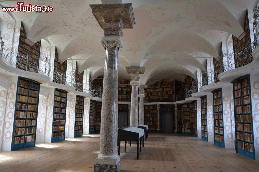 Immagine Uno scorcio della biblioteca dell'abbazia territoriale di Einsiedeln, Svizzera.