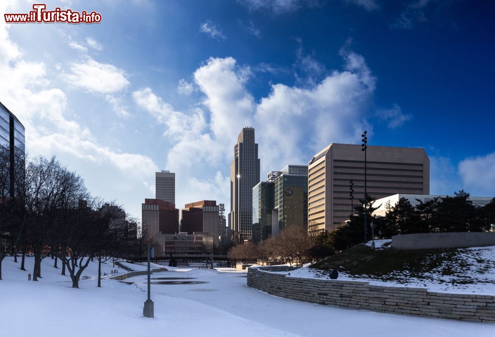 Immagine Uno scorcio della cittadina di Omaha in inverno con la neve, Nebraska, USA.