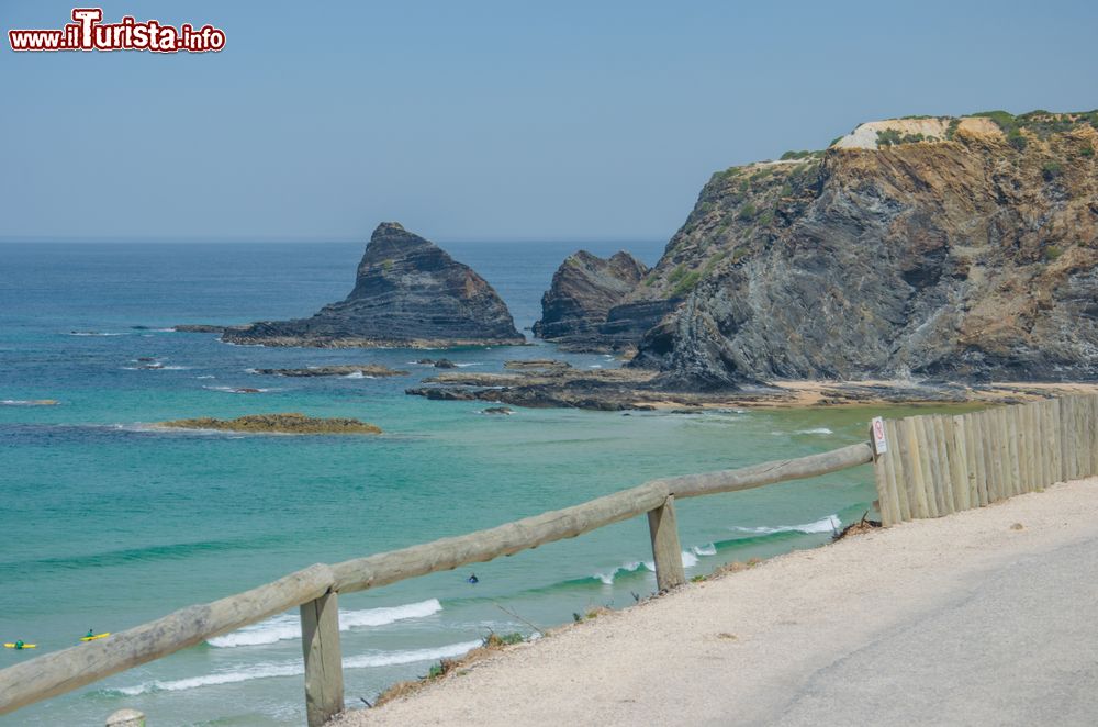 Immagine Uno scorcio di Praia Adegas vicino a Carrapateira, costa dell'Algarve, Portogallo.