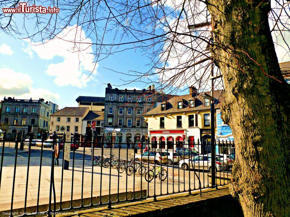 Immagine Uno scorcio panoramico della città medievale di Kilkenny, Irlanda - © Simona Bottone / Shutterstock.com