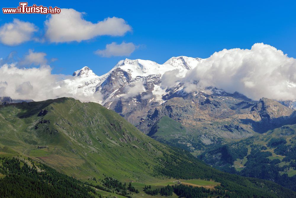 Immagine Val d'Ayas il panorama del Gruppo del Monte Rosa, Valle d'Aosta