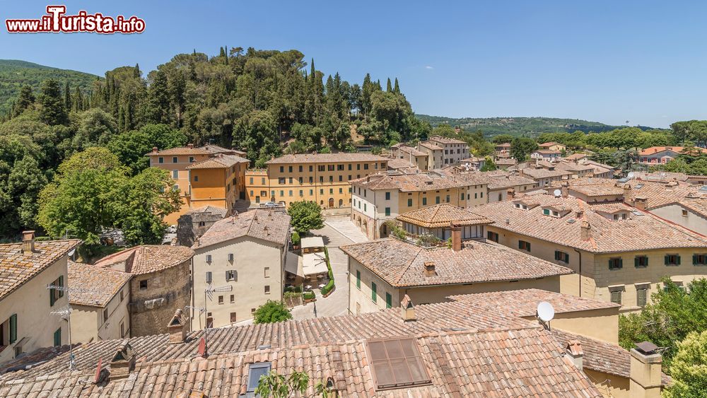 Immagine Veduta aerea del borgo storico di Cetona in Toscana