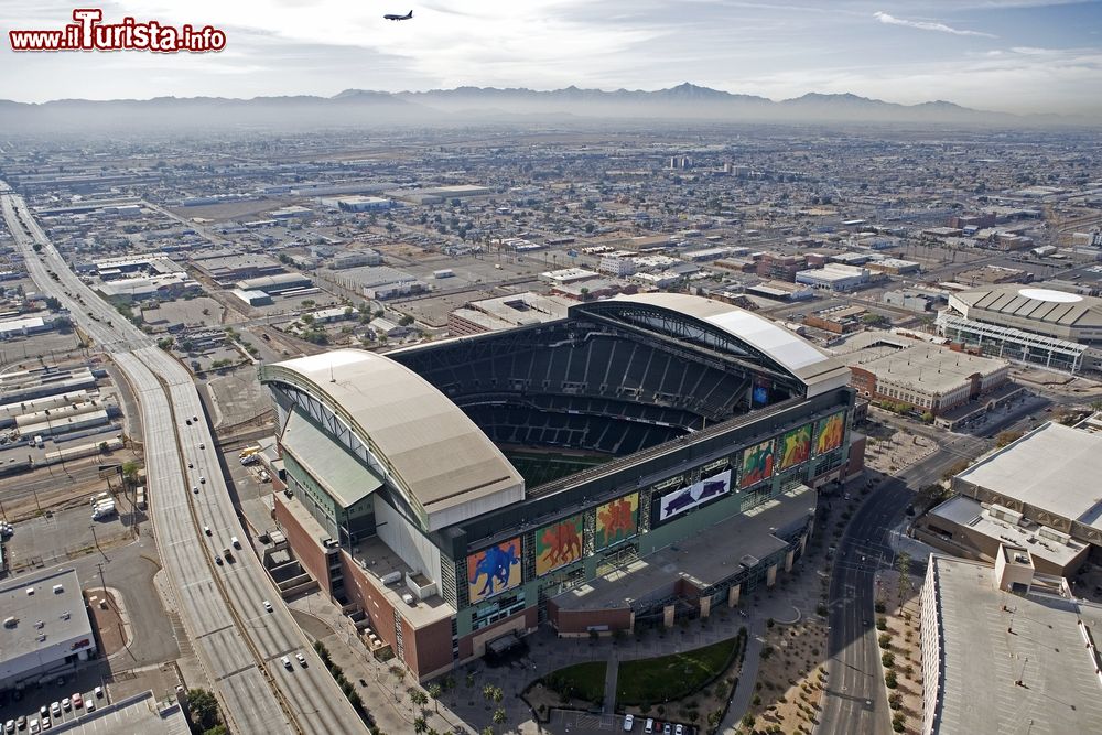 Immagine Veduta aerea del Professional Baseball Stadium di Phoenix, Arizona (USA).