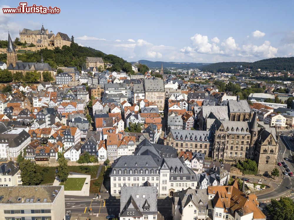 Immagine Veduta aerea di Marburg in Assia, il borgo sulla Strada delle Fiabe in Germania