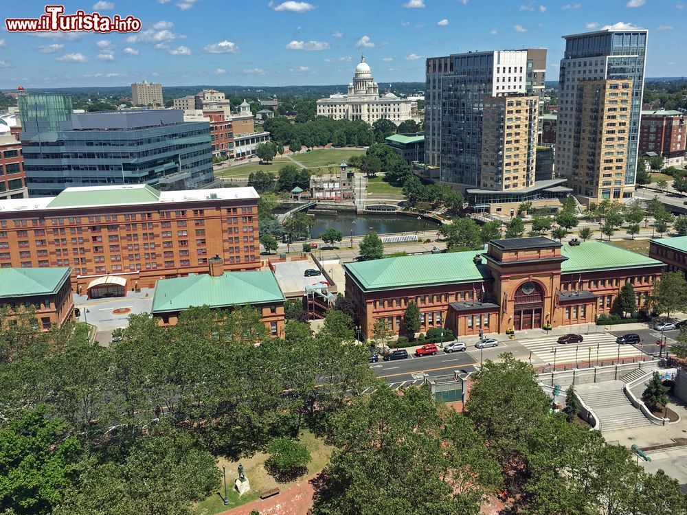 Immagine Veduta cittadina di Providence, Rhode Island, Stati Uniti d'America. Il nome Providence venne dato da Roger Williams quando arrivò in questo luogo dopo essere stato cacciato dai Puritani del Massachusetts.