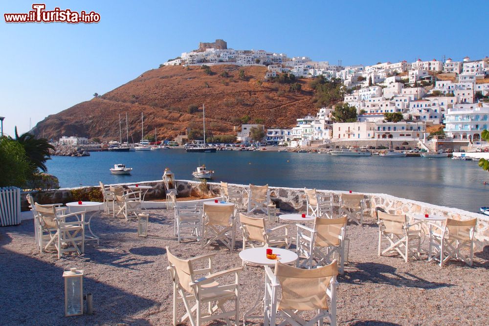 Immagine Veduta dal castello di Astypalaia, Dodecaneso, Grecia. La fortezza si trova sull'omonima isola nota anche come "farfalla dell'Egeo".