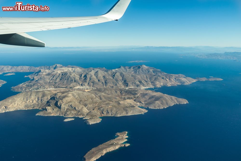 Immagine Veduta dall'aereo dell'isola di Kalymnos nell'arcipelago del Dodecaneso (Grecia).