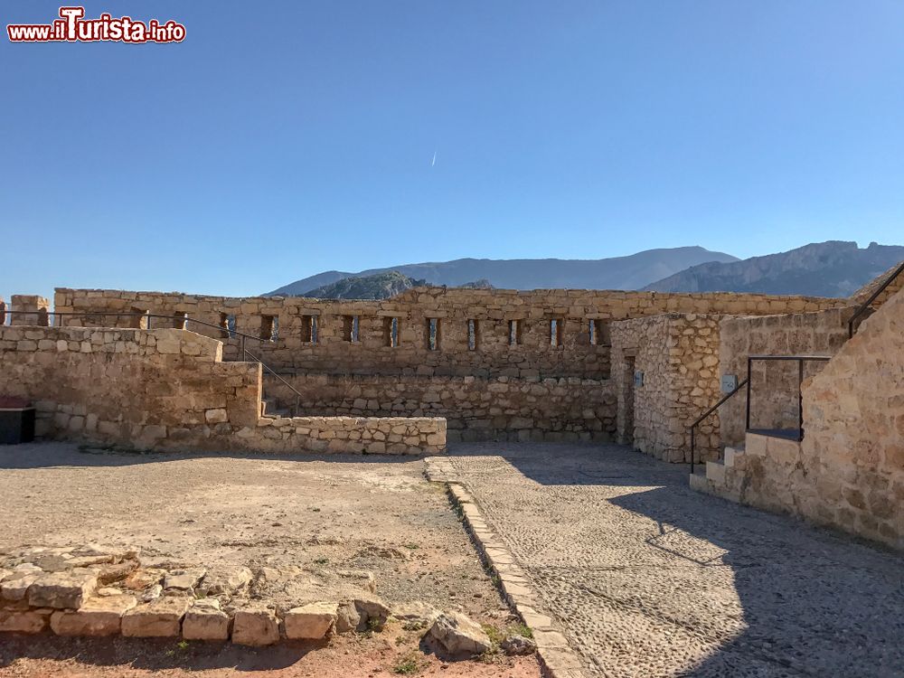 Immagine Veduta del castello di Santa Catalina a Jaen, Andalusia, Spagna. Da qui si può ammirare un suggestivo panorama dell'intera cittadina.