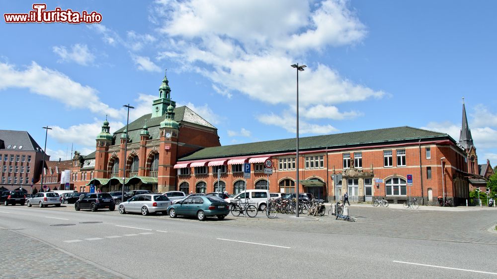 Immagine Veduta della stazione ferroviaria di Lubecca, Germania.