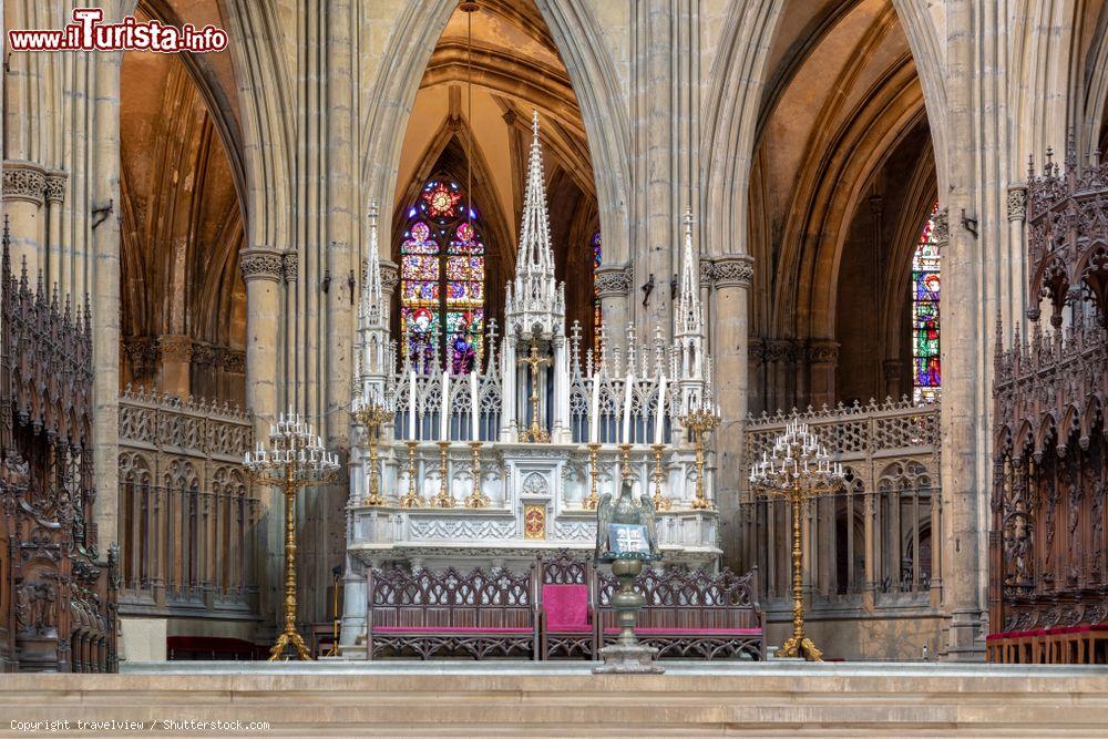 Immagine Veduta interna della cattedrale gotica di Santo Stefano a Metz, Francia.  - © travelview / Shutterstock.com