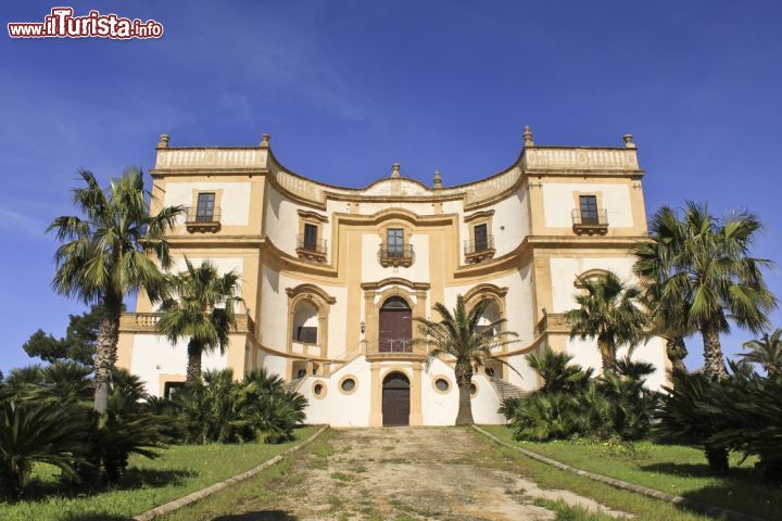 Immagine Villa Cattolica è una delle storiche residenze di Bagheria in Sicilia