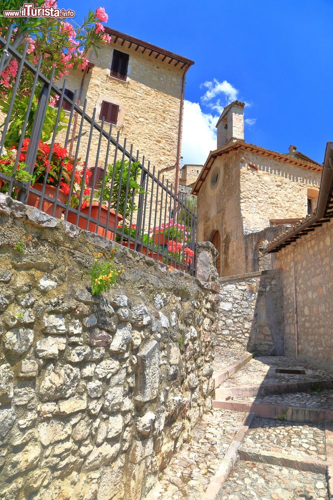 Immagine Visita al centro storico di Vallo di Nera in Umbria, uno dei borghi più belli d'Italia