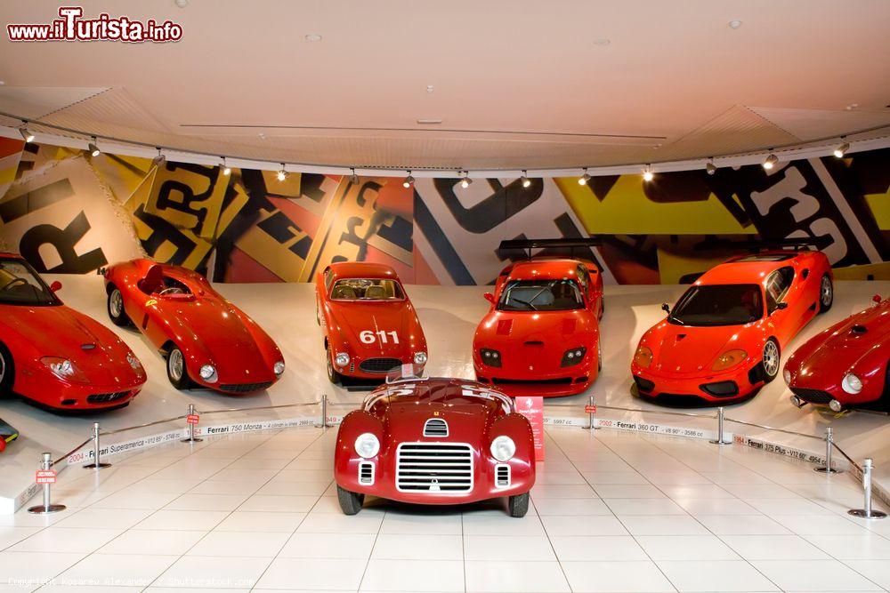 Immagine Visita al Meso della Ferrari in centro a Maranello di Modena. - © Kosarev Alexander / Shutterstock.com