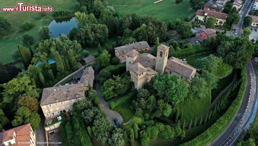 Immagine Vista aerea del Castello di Maranello in Emilia-Romagna - © D-VISIONS / Shutterstock.com