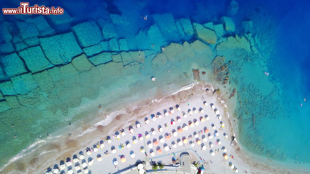 Immagine Vista aerea della spiaggia di Elli a nord di Rodi