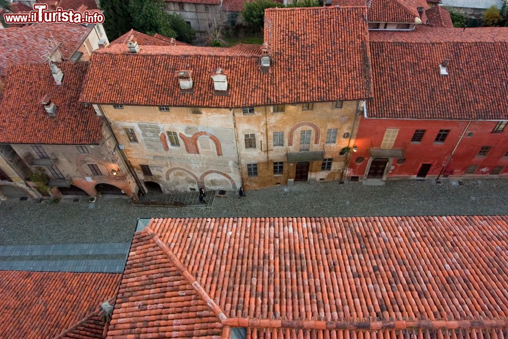 Immagine La vista dall'alto di una via di Saluzzo, Piemonte