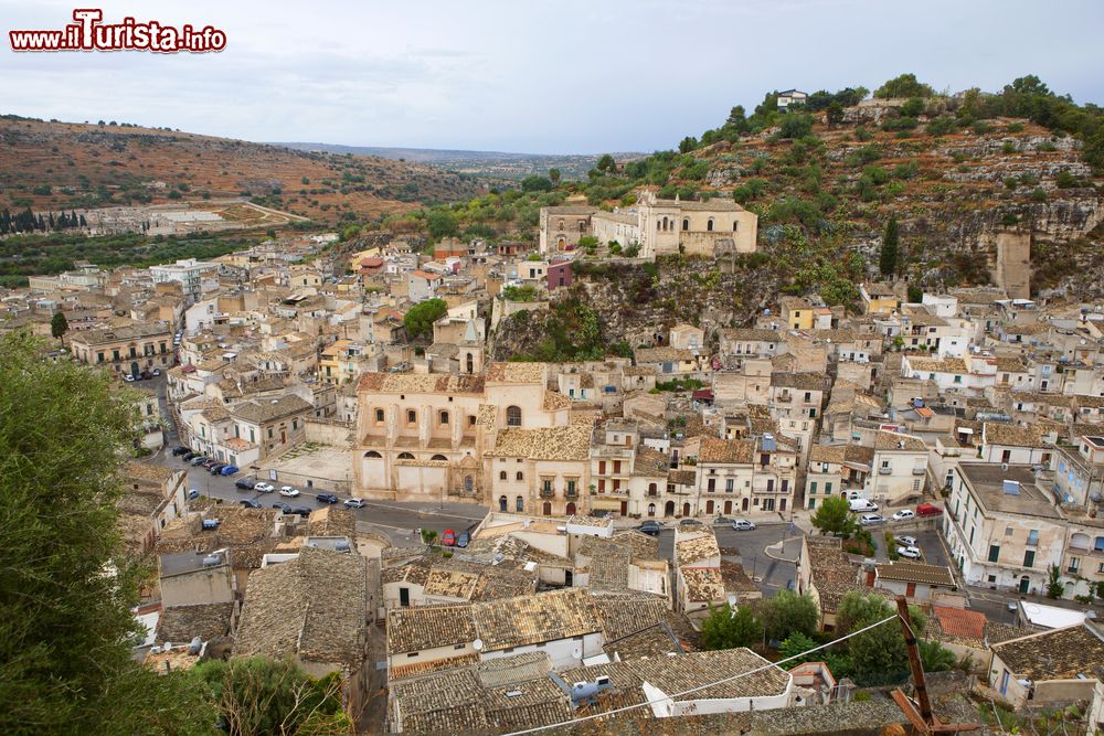 Immagine Vista panoramica del borgo barocco di Scicli in Sicilia