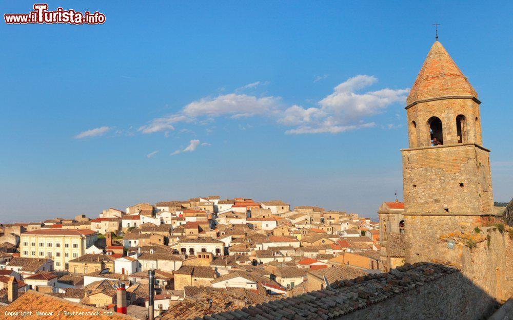 Immagine Vista panoramica del centro di Bovino fotografato dal Castello - © dancar / Shutterstock.com