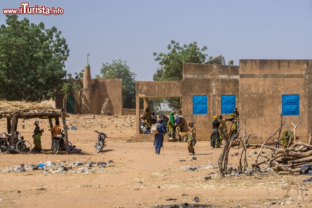 Immagine Vita quotidiana in un villaggio del Niger, vicino alla capitale Niamey (Africa).
