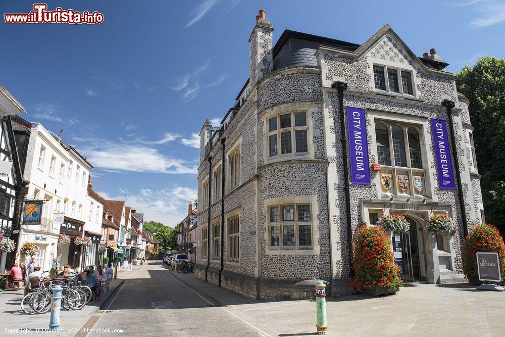 Immagine Il Winchester City Museum, Inghilterra. Nel museo cittadino tre gallerie raccontano la storia del passato di Winchester dalle origini sino ai tempi moderni - © irisphoto1 / Shutterstock.com