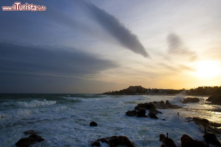 Immagine La costa di Kelibia, sul Mediterraneo, una delle  spiagge più note dellaTunisia - © posztos / Shutterstock.com