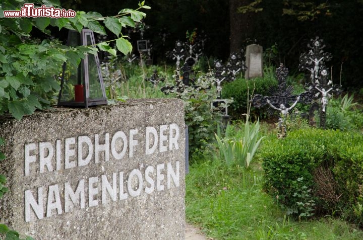 Immagine Friedhof der Namenlosen, il cimitero dei senza nome a Vienna (Austria) - © friedhof-der-namenlosen.at