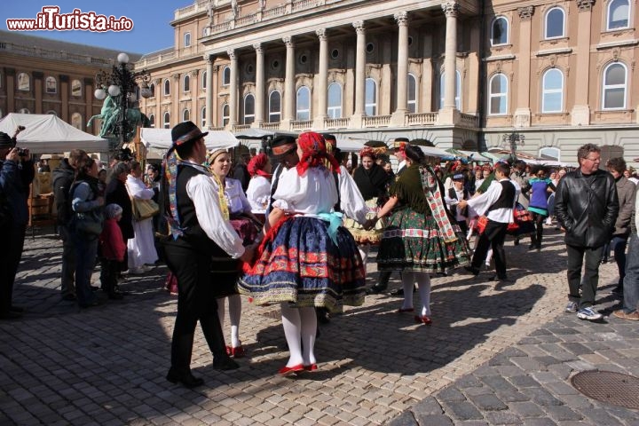 Immagine Pasqua a Budapest: il mercatino di primavera, un appuntamento in perdibile per chi viaggia in  Ungheria in questa stagione