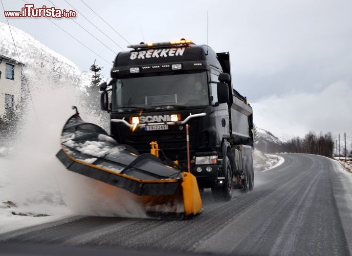 Immagine Spartineve in azione sulle strade della Lofoten in Norvegia