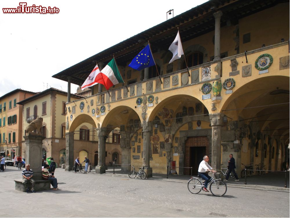 Immagine Il Palazzo Municipale in centro a San Giovanni Valdarno, Toscana