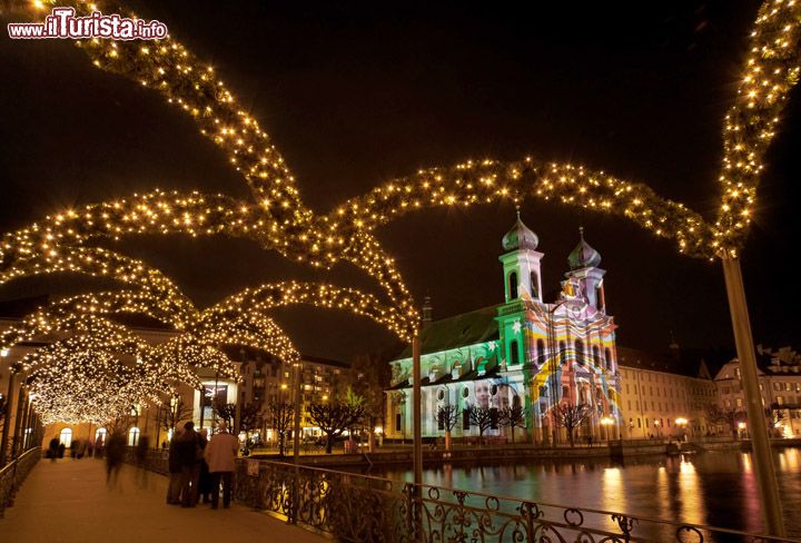 Immagine Luminarie dell'Avvento a Lucerna, in Svizzera