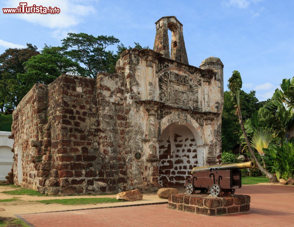 Immagine La Fortezza "A Famosa" si trova a Malacca ed è il simbolo della città - © CEphoto, Uwe Aranas or alternatively © CEphoto, Uwe Aranas, CC BY-SA 3.0, Wikimedia Commons