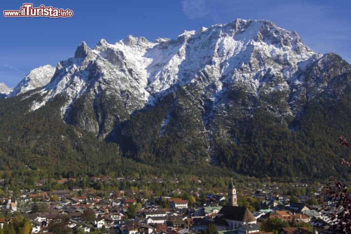 Immagine Mittenwald e le Alpi bavaresi del sud della Germania - © LAND / Shutterstock.com