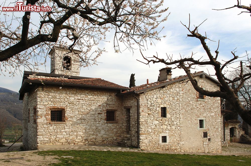 Immagine Ome,Franciacorta (Lombardia): la Chiesa di San Michele