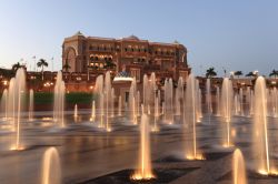 L'hotel più lussuoso di Abu Dhabi ...