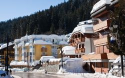 Madonna di Campiglio dopo una copiosa nevicata in Trentino - © Birute Vijeikiennikolpetr / Shutterstock.com