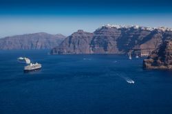 La caldera di Santorini (Thera) Il vulcano di ...