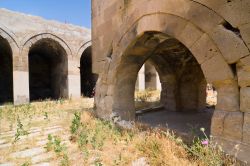 Caravanserraglio di Konya, Turchia. Un tempo veniva utilizzato per le carovane in sosta - © Dziewul / Shutterstock.com