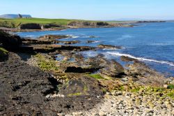 Costa atlantica dell'Irlanda nei pressi della contea di Sligo. 144642035