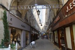 La galleria commerciale Passage Boyer nel centro ...