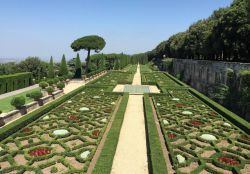 Il Giardino di Villa Barberini a Castel Gandolfo, siamo nel complesso delle Ville Pontificie sui Colli Albani - © Amy Corti / Shutterstock.com